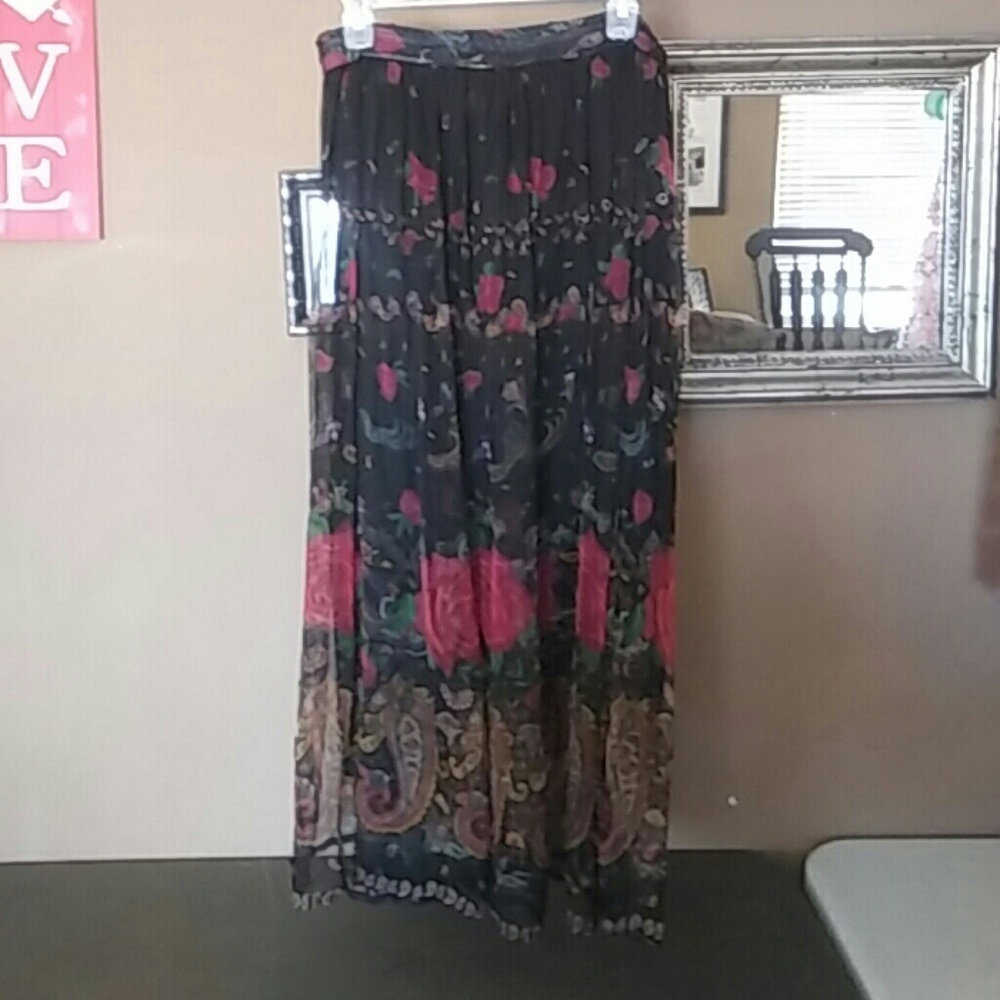 Floral print skirt
